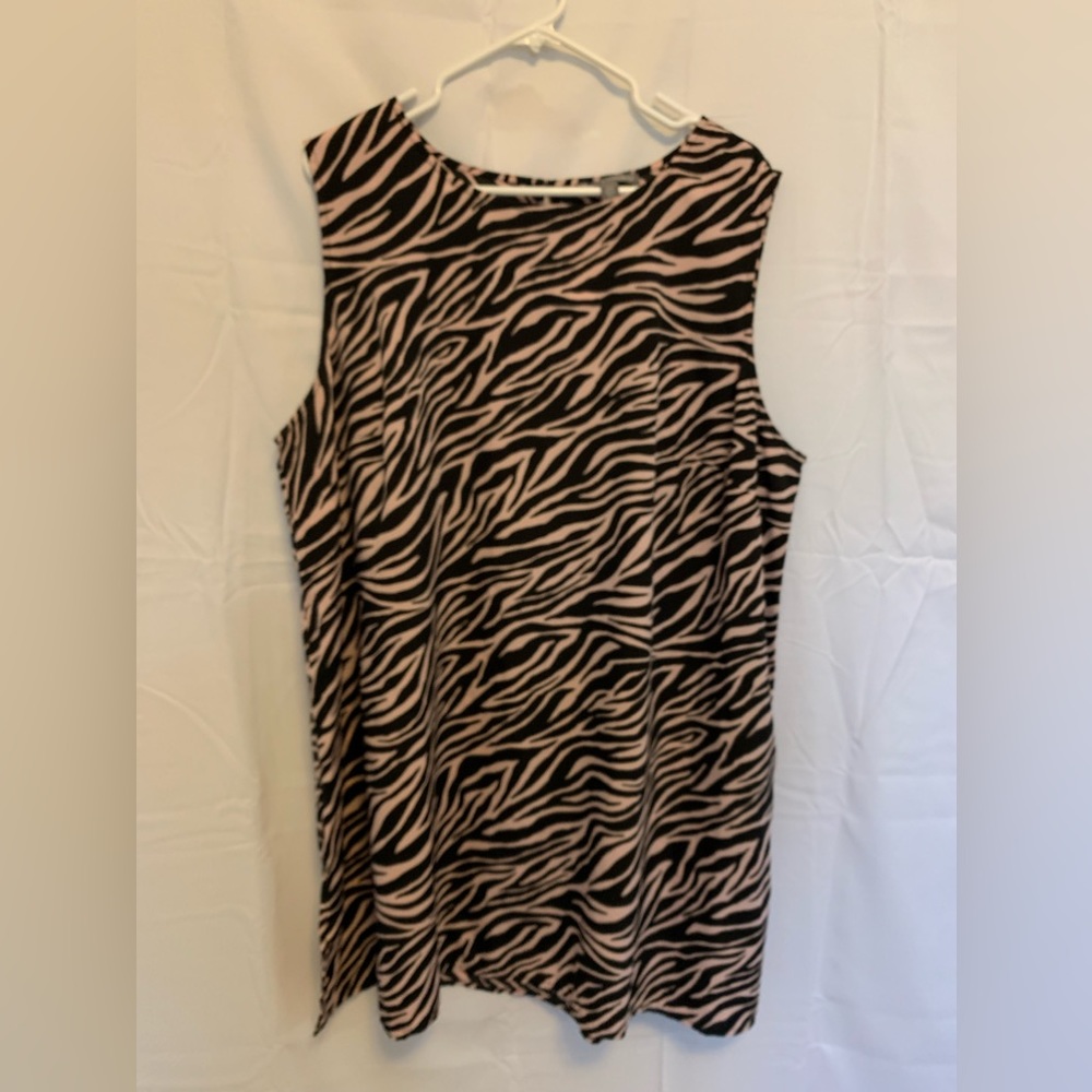Jessica London Sleeveless Women’s Top Light Pink and Black Animal Print size 24